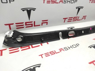 Облицовка проема багажника, ориг. номер 1062356-00-C, 1047885-00-C, Tesla Model X рест 2021-2026