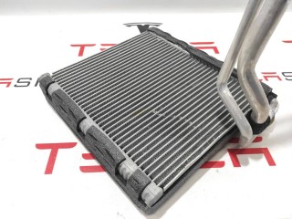 Радиатор (печки) салона, ориг. номер 1688888-00-D, Tesla Model X рест 2021-2026