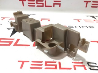 Кронштейн напольный 2-го ряда сидений, ориг. номер 1625436-00-A, Tesla Model X рест 2021-2026
