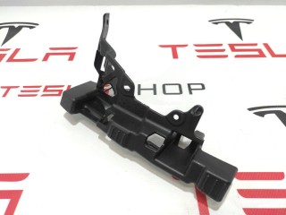 прочая запчасть, ориг. номер 1051825-00-B, 1056083-00-C, Tesla Model X 2015-2021