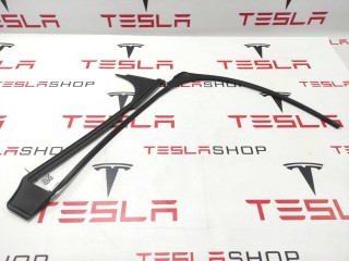 Уплотнитель стойки B наружной, ориг. номер 1521802-00-A, Tesla Model X рест 2021-2026