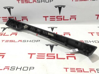 прочая запчасть, ориг. номер 1009305-02-E, Tesla Model S 2012-2016
