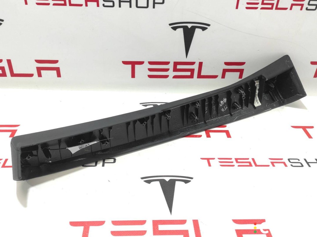 Накладка декоративная обшивки двери Tesla Model S 2016-2021, 1009434-02-E, фото 3