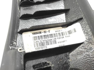 Накладка декоративная обшивки двери, ориг. номер 1009438-02-E, Tesla Model S 2016-2021