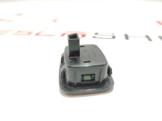 Кнопка открытия капота, ориг. номер 1009077-00-D, 1010806-00-A, Tesla Model S