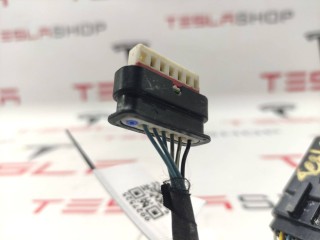 Фишка (разъем) электропроводка подкапотная, ориг. номер 1032438-03-B, Tesla Model X 2015-2021