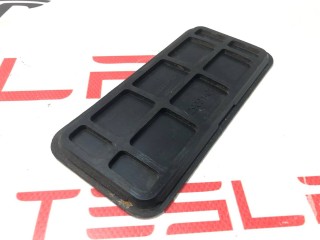 Заглушка порога кузова, ориг. номер 1110061-00-B, Tesla Model 3 2017-2021