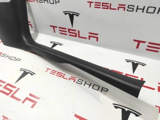 Накладка стойки А, ориг. номер 1086293-00-G, Tesla Model 3 2017-2021