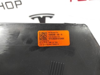 Накладка стойки А, ориг. номер 1086290-00-H, Tesla Model 3 2017-2021