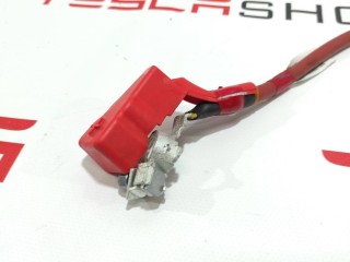 Зажим клеммы АКБ 12V (Плюс + ), ориг. номер 1067971-00-D, 1118182-73-H, Tesla Model 3 2017-2021