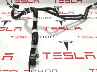 прочая запчасть, ориг. номер 1077579-00-K, Tesla Model 3 2017-2021