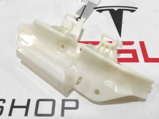 Кронштейн накладки, стойки В, ориг. номер 1103773-00-M, Tesla Model 3 2017-2021