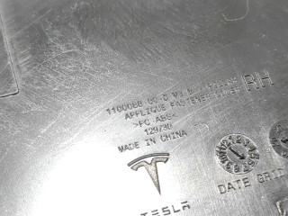 Накладка стойки B, наружная, ориг. номер 1100088-00-D, Tesla Model 3 2017-2021
