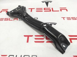 Направляющая сиденья второго ряда (крепление батареи) средняя, ориг. номер 1098704-00-D, Tesla Model 3 2017-2021