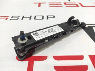 прочая запчасть, ориг. номер 1068130-01-B, Tesla Model 3 2017-2021