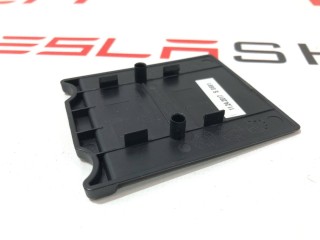 прочая запчасть, ориг. номер 1067384-01-A, 9876536-00-A, 9876540-00-A, Tesla Model X 2015-2021