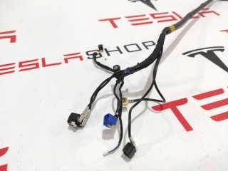 Электропроводка камеры и GPS модуля, ориг. номер 1068787-00-E, Tesla Model 3 2017-2021