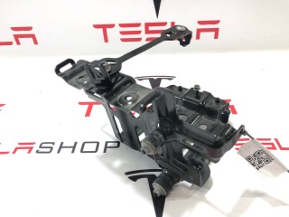 Крепление аккумулятора 12V, ориг. номер 1103710-00-B, 1119120-00-D, 1118599-00-S, Tesla Model 3 2017-2021