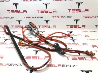 Сплиттер, ориг. номер 1055868-10-D, 1097000-00-F, Tesla Model S