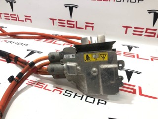 Сплиттер, ориг. номер 1055868-10-D, 1097000-00-F, Tesla Model S