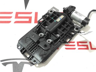Механизм регулировки подголовника, ориг. номер AG151536-C1, Tesla Model S 2016-2021