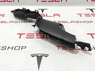 Накладка ремня безопасности стойки С, ориг. номер 1086285-00-G, Tesla Model 3 2017-2021