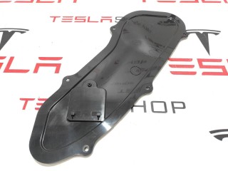 Накладка внутренняя двери, ориг. номер 1067943-00-A, Tesla Model S 2016-2021