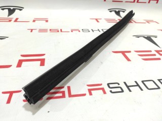 Уплотнитель стекла внутренний двери, ориг. номер 1038407-00-A, 6009601-00-C, Tesla Model S 2016-2021