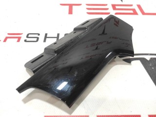 Декоративная накладка центральной панели, ориг. номер 1042772-12-C, Tesla Model S 2016-2021