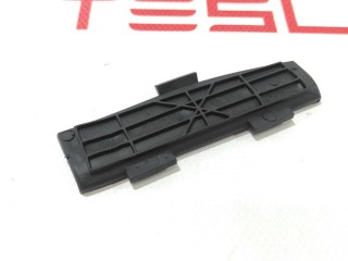 прочая запчасть, ориг. номер 1007941-00-B, Tesla Model S 2012-2016