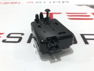 Фонарь подсветки салона, ориг. номер 1002484-00-C, 1046533-00-A, 1023772-00-A, Tesla Model S 2016-2021
