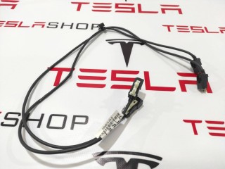 Кабель USB, ориг. номер 1004815-08-B, Tesla Model S 2016-2021