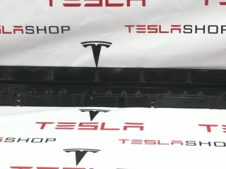 Накладка порога рокерной панели, ориг. номер 1497741-00-B, 1497649-00-A, Tesla Model Y 2020-2026