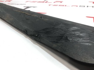 Накладка порога рокерной панели, ориг. номер 1497741-00-B, 1497649-00-A, Tesla Model Y 2020-2026