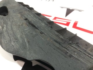 Накладка порога рокерной панели, ориг. номер 1497741-00-B, 1497649-00-A, Tesla Model Y 2020-2026