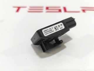 Датчик удара фронтальный, стойки B, ориг. номер 100527400B, Tesla Model S 2016-2021