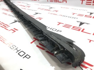 Накладка порога рокерной панели, ориг. номер 1497741-00-B, 149764900B, Tesla Model Y 2020-2026