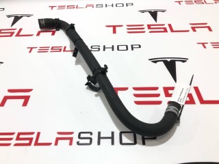 прочая запчасть, ориг. номер 1066686-00-B, Tesla Model S 2012-2016