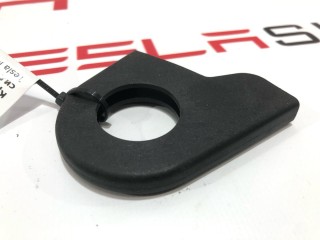 Крышка кронштейна сидений 2-го ряда, ориг. номер 1105326-00-A, Tesla Model 3 2017-2021