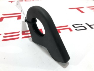 Крышка кронштейна сидений 2-го ряда, ориг. номер 1105326-00-A, Tesla Model 3 2017-2021