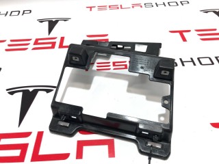 прочая запчасть, ориг. номер 1058825-00-B, Tesla Model X 2015-2021