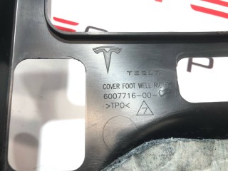 Накладка центральной панели, ориг. номер 1009478-00-C, 6007716-00-C, Tesla Model S 2016-2021