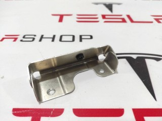 прочая запчасть, ориг. номер 1003140-00-B, Tesla Model S 2012-2016