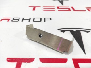 прочая запчасть, ориг. номер 1003140-00-B, Tesla Model S 2012-2016