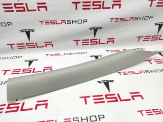 Накладка стойки С, ориг. номер 1086265-01-L, Tesla Model 3 2017-2021