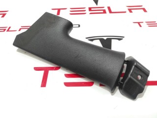 Накладка стойки С, ориг. номер 1086273-90-F, Tesla Model 3 2017-2021