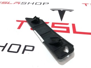 Кронштейн крепления фары противотуманной левой, ориг. номер 1059979-00-B, Tesla Model S