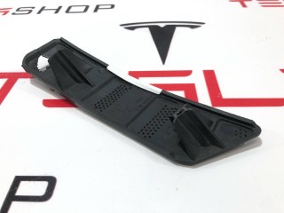Кронштейн крепления фары противотуманной левой, ориг. номер 1059979-00-B, Tesla Model S