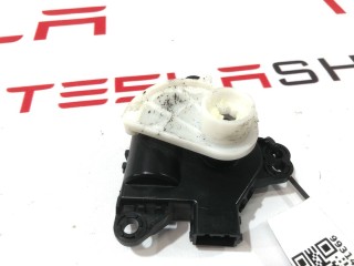 Сервопривод температуры пассажира (печки), ориг. номер D267-AP9AA02, 6008243, 1116133-00-A, Tesla Model X 2015-2021