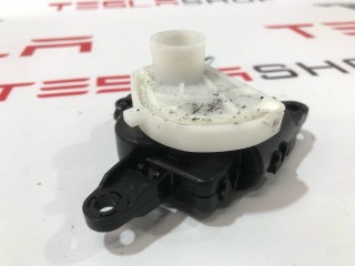 прочая запчасть, ориг. номер D267-AP9AA02, 6008243, 1116133-00-A, Tesla Model X 2015-2021